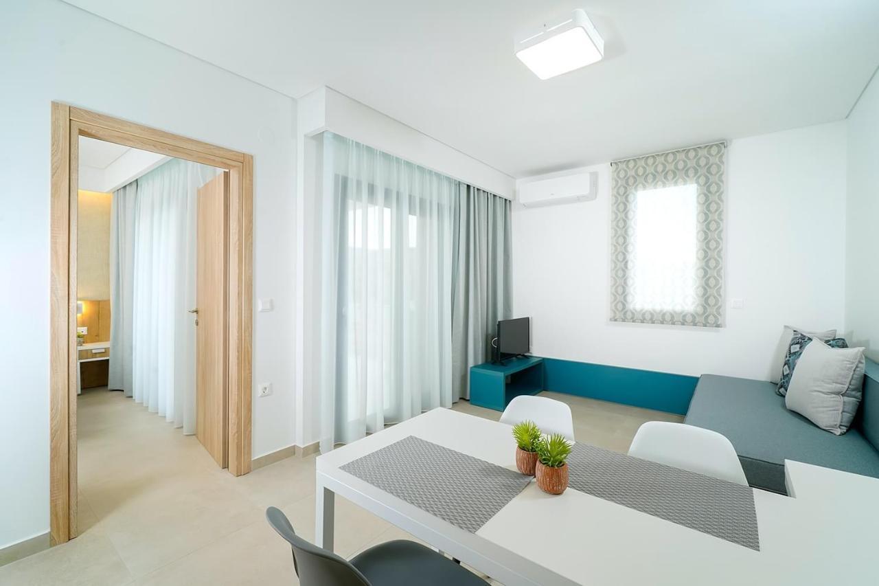 Anela Resort Potos Bagian luar foto